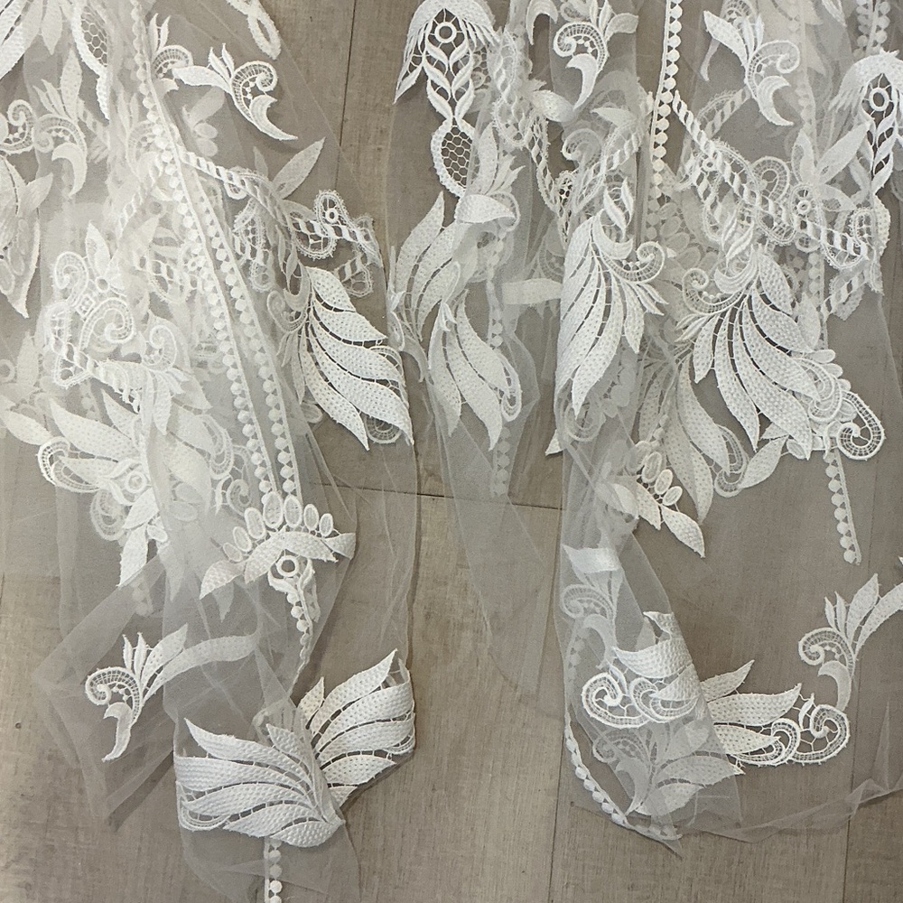 Maggie Sottero sleeves - Picture 3 of 4